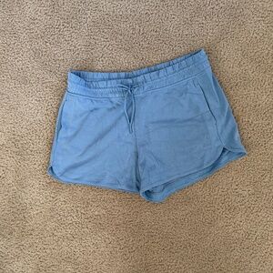 Seasoft mid  rise 4” women’s Athleta shorts, size large